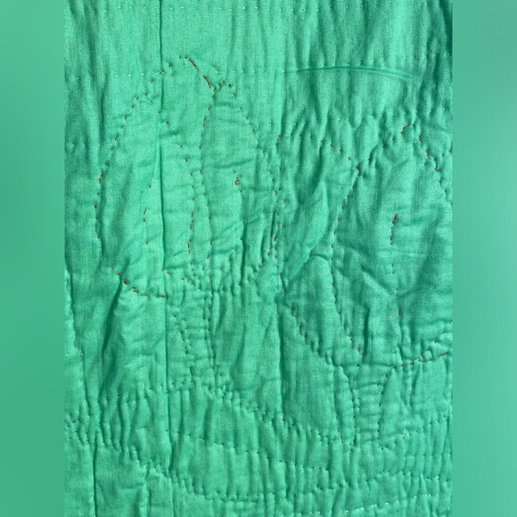 Vintage Handstitched Appliqué Quilt with Tulips 69” x 90” - Picture 11 of 12